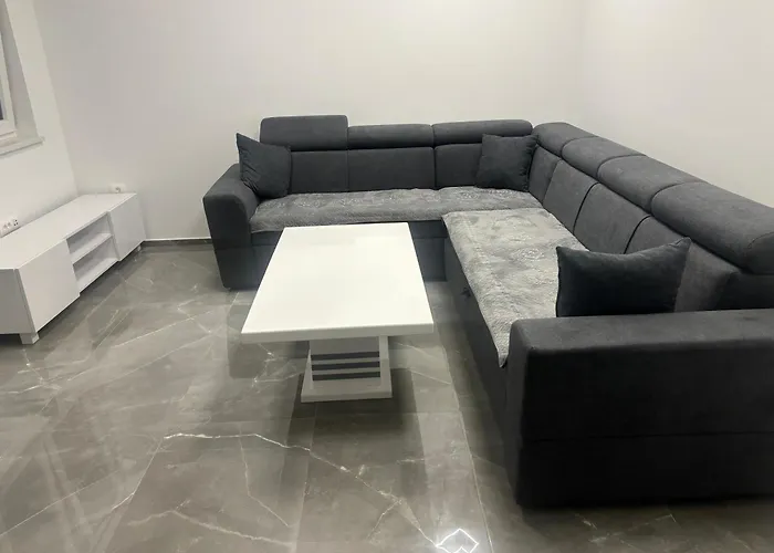 Tini 2 Apartment Pula